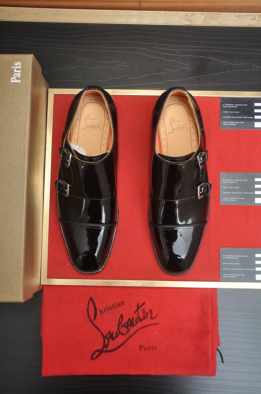 Men's shoes 💰620💶 [Chrstian Loubotin] Red-soled shoes 💋Original mold opening, the highest version on the market, purely handmade ➕Imported cowhide uppers, first-layer water-dyed cowhide lining! Original EU high-gloss outsole. 38 to 45 (45 customized)
